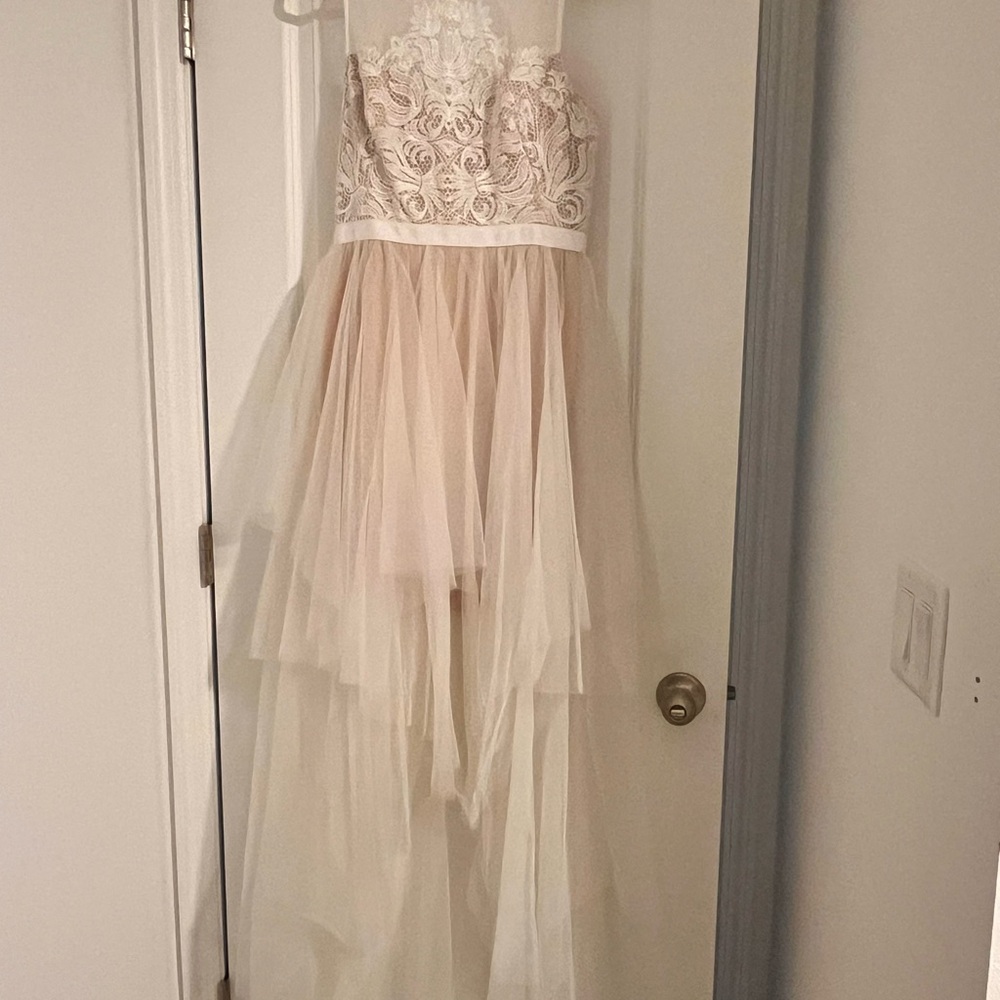 Elegant Cream Lace Dress
